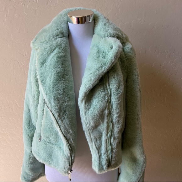 BCBGMAXAZRIA $338 “Violet” Faux Fur Moto Jacket In Pistachio Size XS - Picture 10 of 17